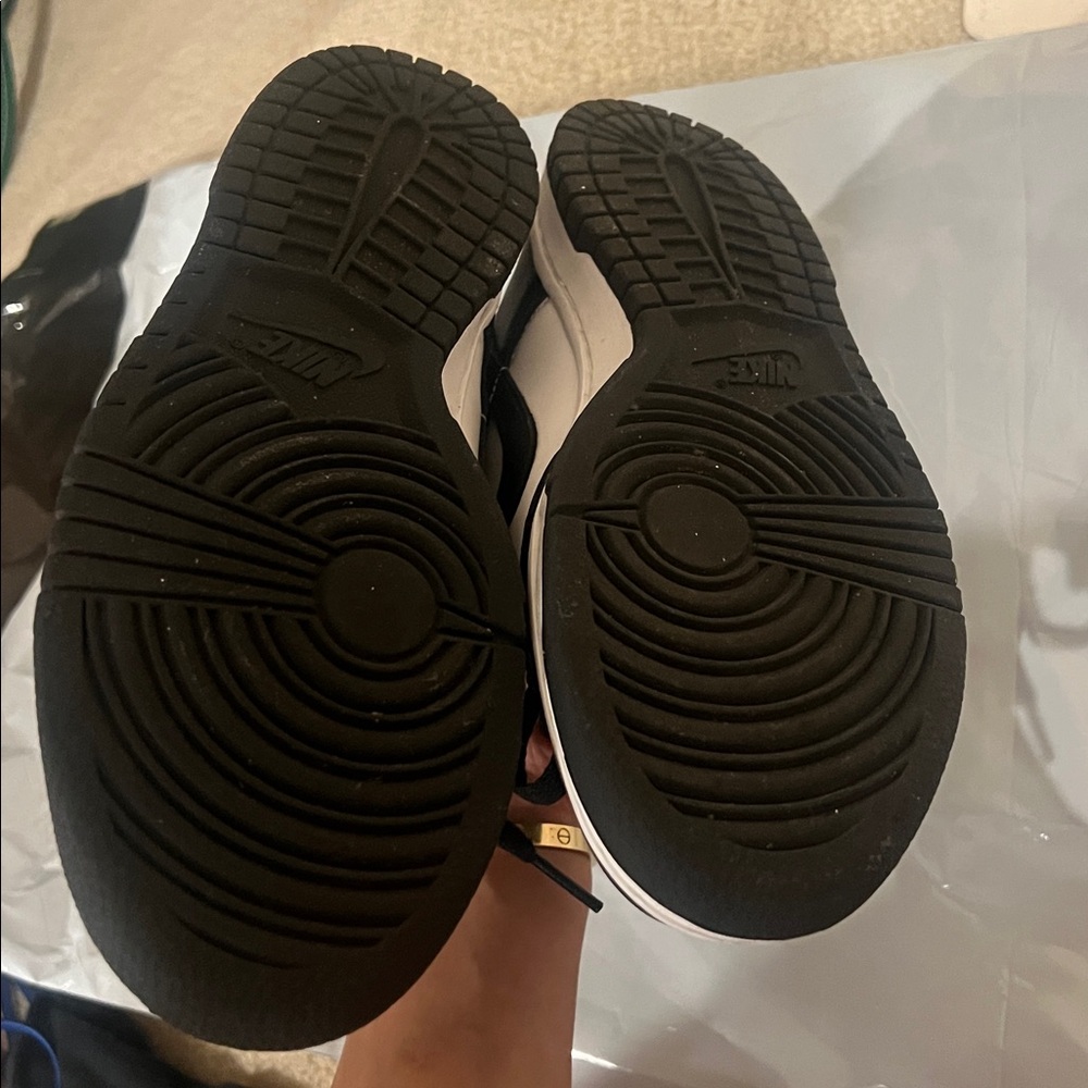 Nike panda dunks - Picture 2 of 3